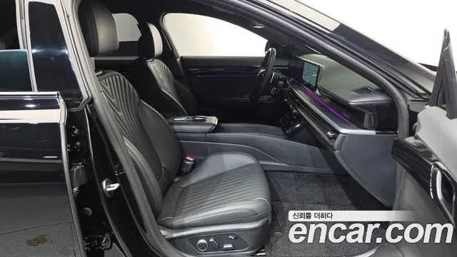 Hyundai Grandeur Grandeur (GN7) 2.5 Бензин 2WD — Фото автомобиля 24