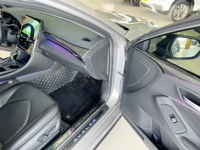 Toyota Avalon — Фото автомобиля 12