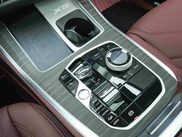 BMW X5 — Фото автомобиля 10