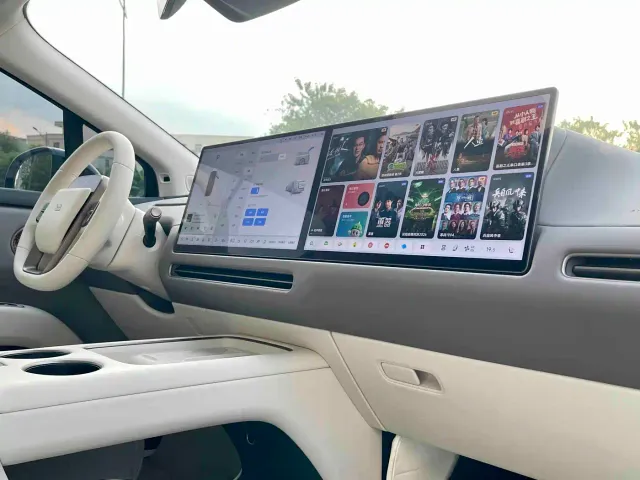 Li Auto i8 — Фото автомобиля 19