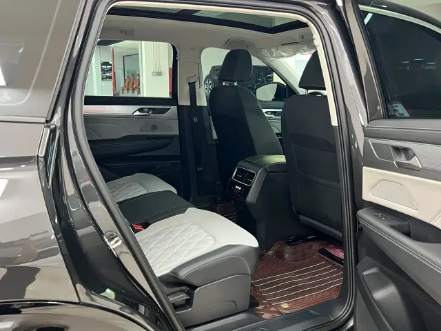 Volkswagen Talagon — Фото автомобиля 10