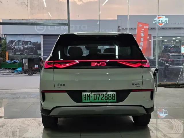 BYD Sealion 05 EV — Фото автомобиля 18