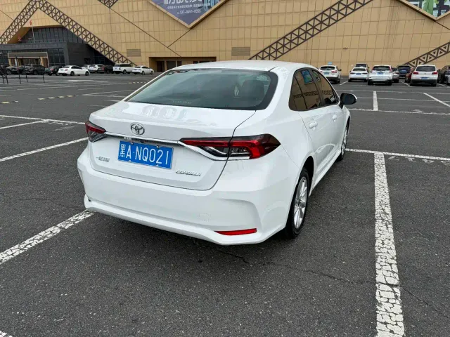 Toyota Corolla — Фото автомобиля 5