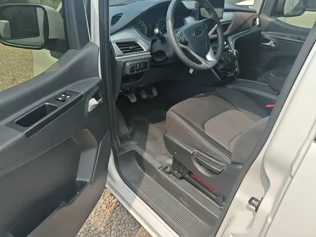 JAC Refine JAC Refine M3 2025 1.8L Manual Comfort Edition 7/8-seater — Фото автомобиля 11