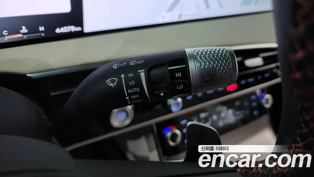 Genesis GV70 — Фото автомобиля 27