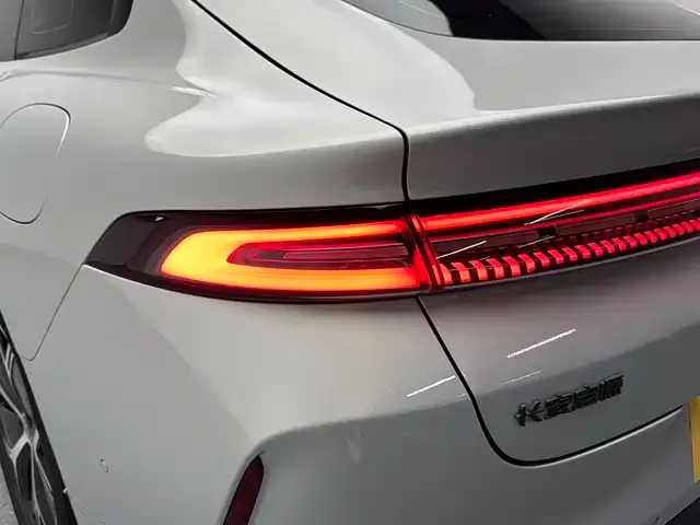 Changan Qiyuan A06 — Фото автомобиля 12