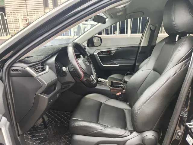 Toyota Wildlander — Фото автомобиля 12