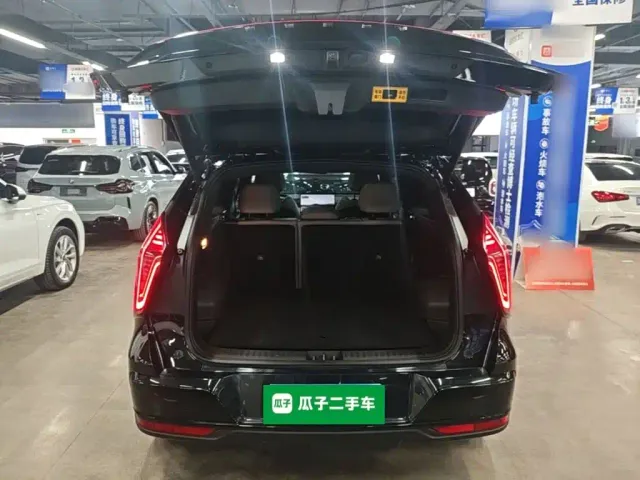 Geely Boyue L — Фото автомобиля 18