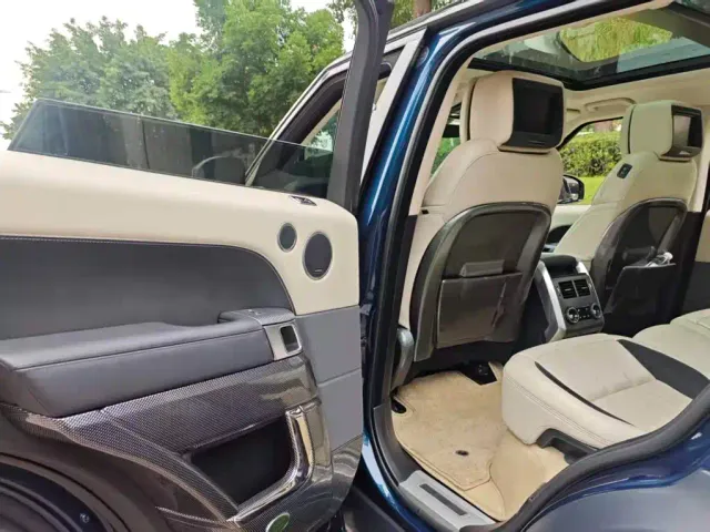 Land Rover Range Rover Sport — Фото автомобиля 10