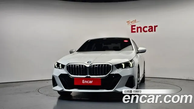 BMW 5 Series G60 — Фото автомобиля 3