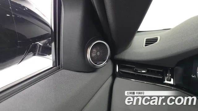 Land Rover Range Rover Evoque 2nd Gen — Фото автомобиля 30