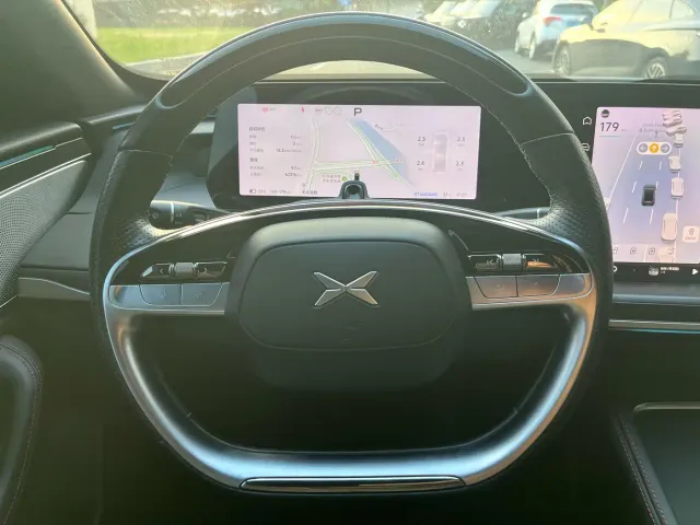 Xpeng P7 — Фото автомобиля 15