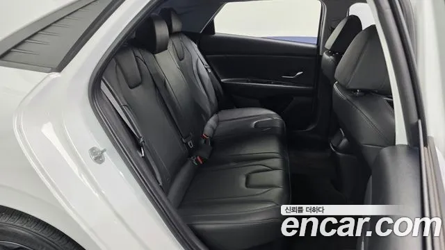 Hyundai Avante CN7 — Фото автомобиля 17