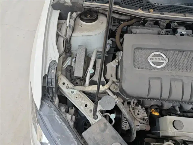 Nissan Tiida — Фото автомобиля 18