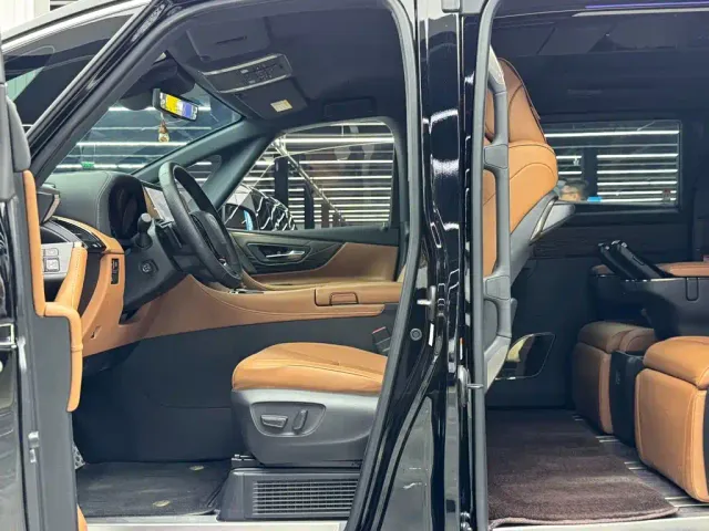 Toyota Alphard — Фото автомобиля 8