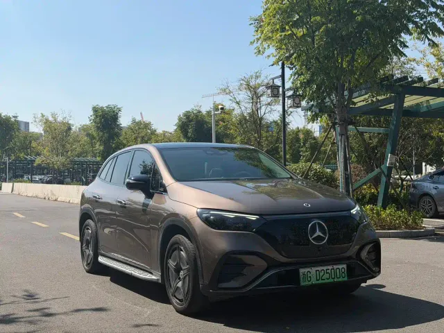Mercedes-Benz EQE SUV — Фото автомобиля 4