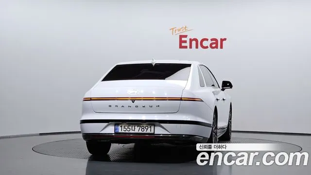 Hyundai Grandeur GN7 — Фото автомобиля 4