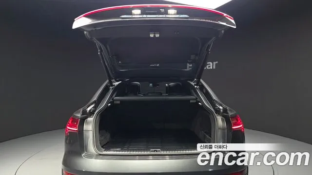 Audi e-tron — Фото автомобиля 28