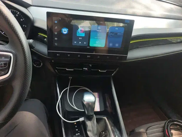 Roewe i5 — Фото автомобиля 14