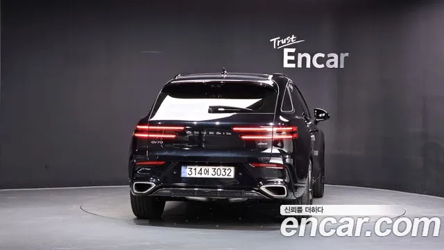 Genesis GV70 — Фото автомобиля 4