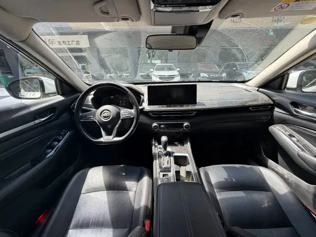 Nissan Teana — Фото автомобиля 9