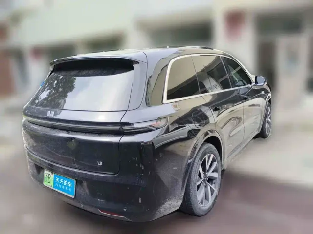 Li Auto L8 — Фото автомобиля 5