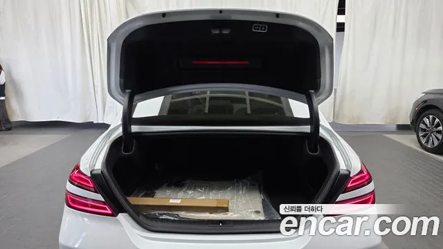 Genesis G70 New — Фото автомобиля 26