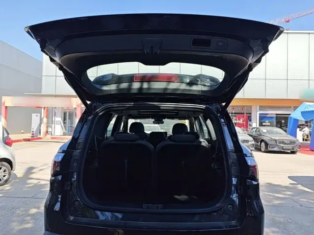 Geely Haoyue L — Фото автомобиля 18