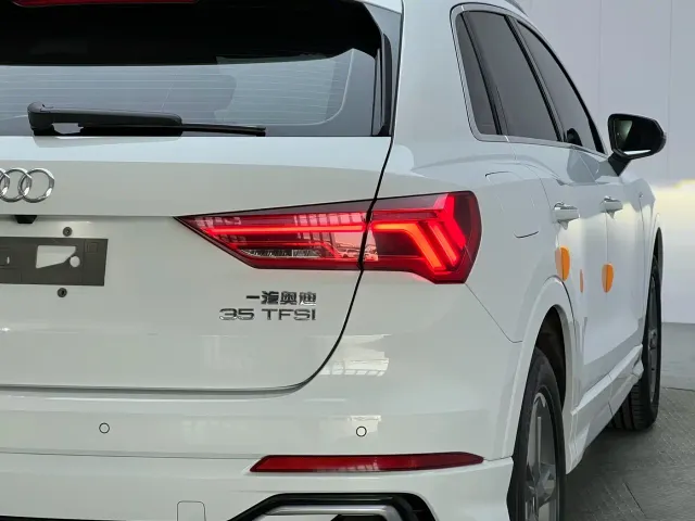 Audi Q3 — Фото автомобиля 17