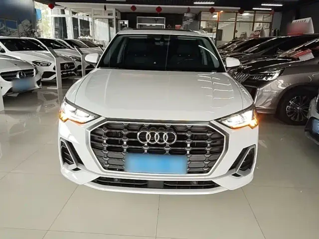 Audi Q3 — Фото автомобиля 2