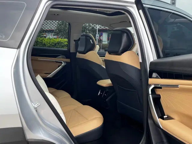 Geely Boyue L — Фото автомобиля 19
