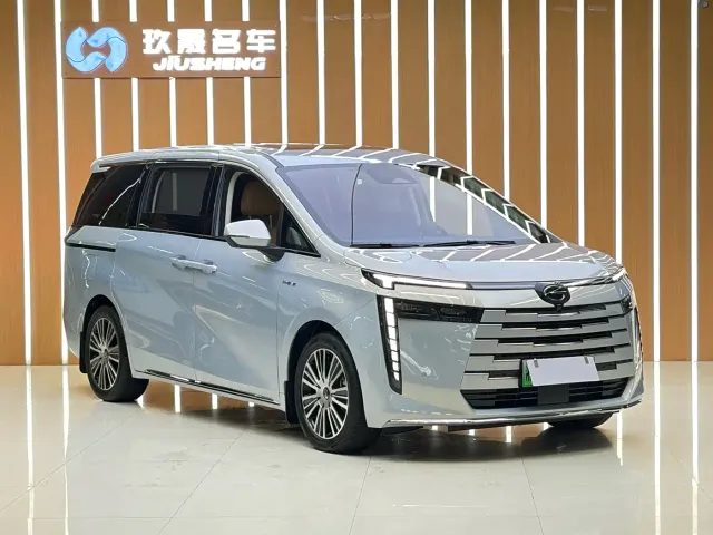 GAC Trumpchi E8 — Фото автомобиля 3