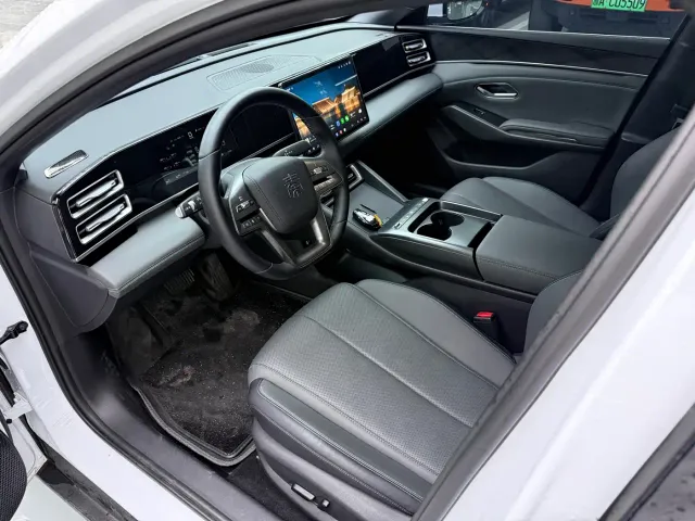 BYD Qin L — Фото автомобиля 5