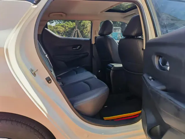Nissan Bluebird — Фото автомобиля 13