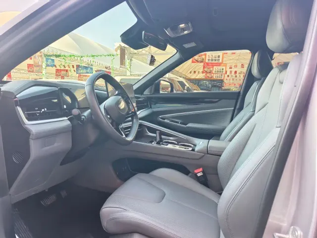 Geely Boyue — Фото автомобиля 9