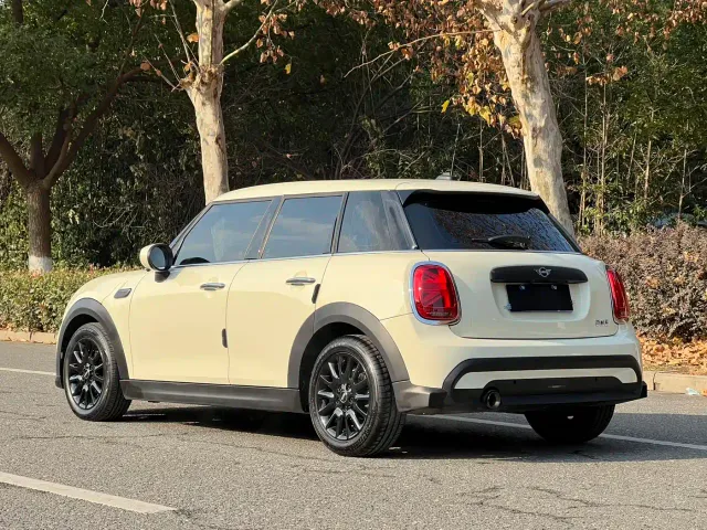 MINI Hatch — Фото автомобиля 17
