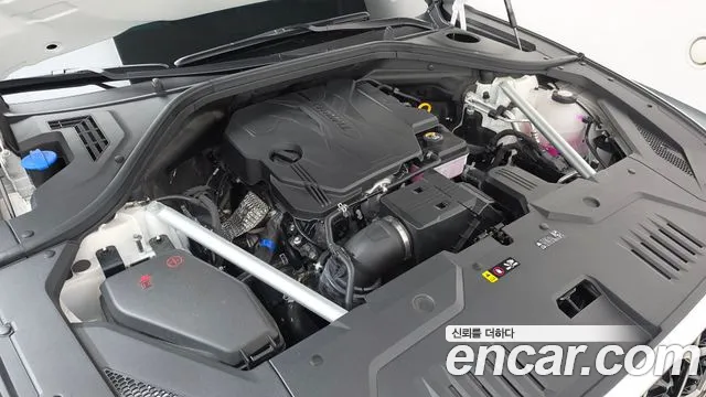 Genesis GV70 2.5T Бензин 2WD — Фото автомобиля 4