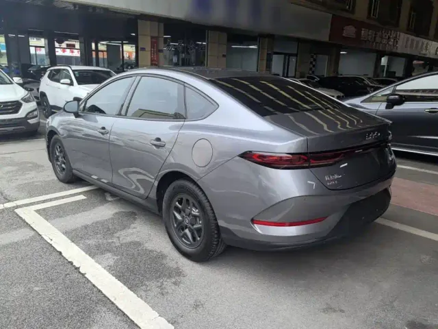 BYD Qin PLUS — Фото автомобиля 4