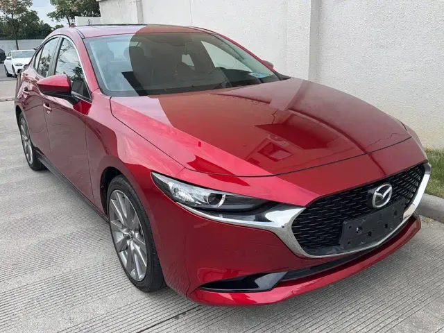 Mazda Axela — Фото автомобиля 9