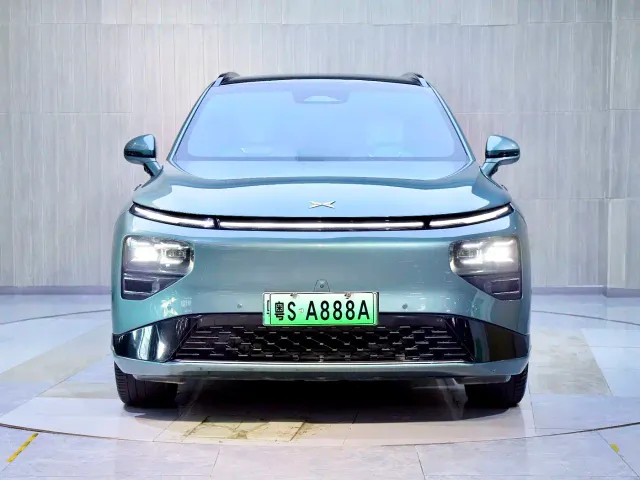 Xpeng G9 — Фото автомобиля 5