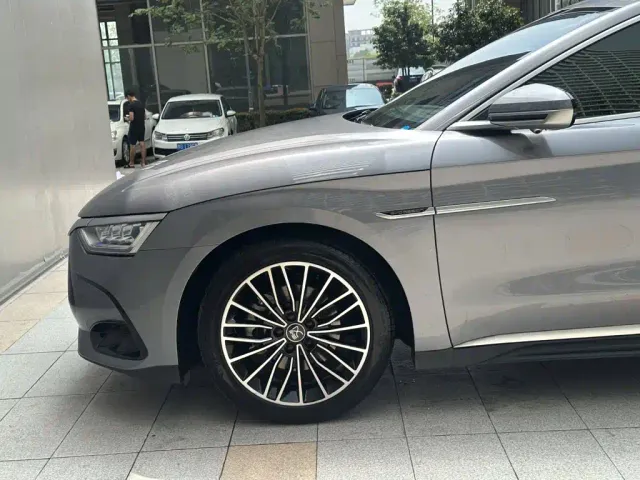 BYD Han — Фото автомобиля 14