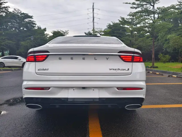 Geely Xingrui — Фото автомобиля 17