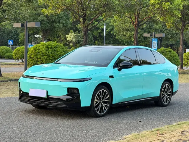 Фотография автомобиля — Leapmotor B01