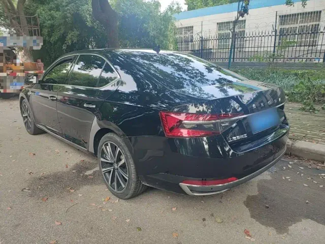 Skoda Superb — Фото автомобиля 4