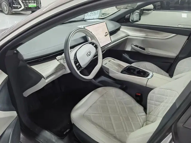 Changan Qiyuan A07 — Фото автомобиля 3