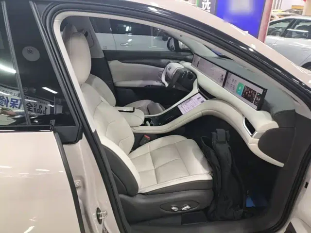 IM Motors LS6 — Фото автомобиля 23