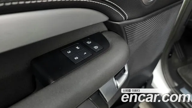 Land Rover Discovery — Фото автомобиля 26