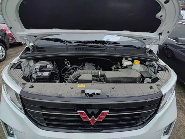 Wuling Hongguang Plus — Фото автомобиля 19