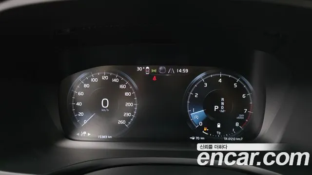 Вольво V60 — Фото автомобиля 8