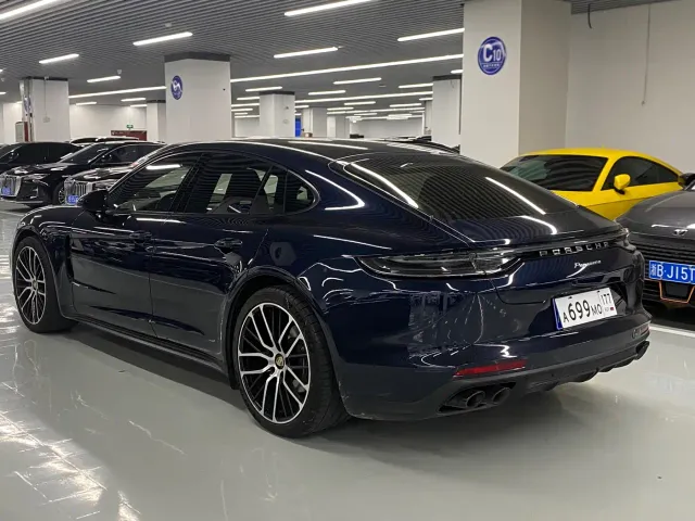 Porsche Panamera — Фото автомобиля 17